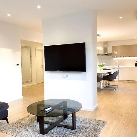 G Apartment Подстрана Экстерьер фото